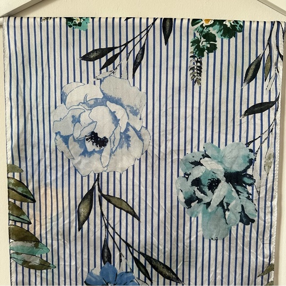 Vince Camuto 100% Silk Floral Striped Scarf - Picture 3 of 6